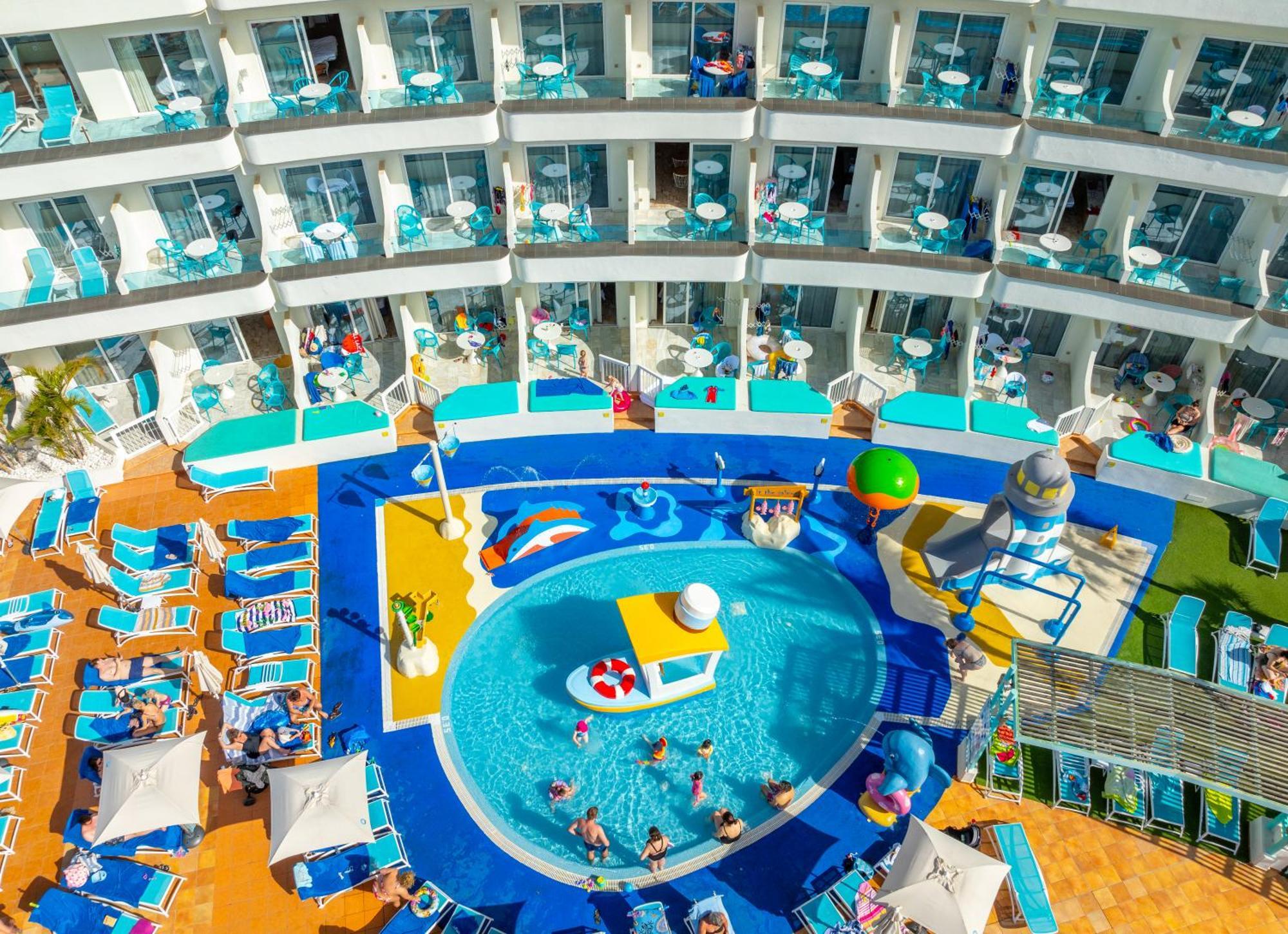 Hovima La Pinta Beachfront Family Hotel Адехе Екстериор снимка